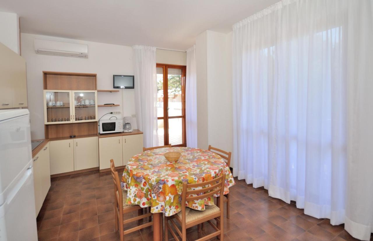 Residence Cavallino Bibione Buitenkant foto